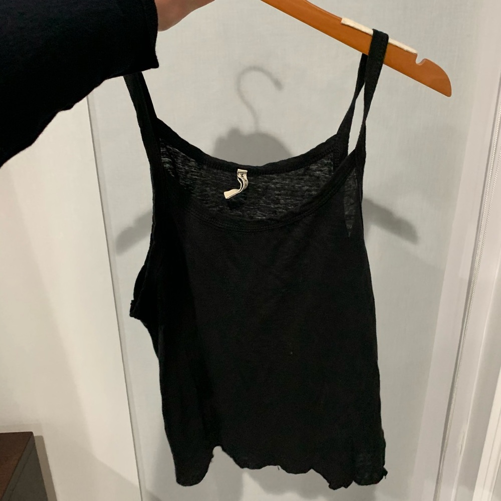 Black loose tank top